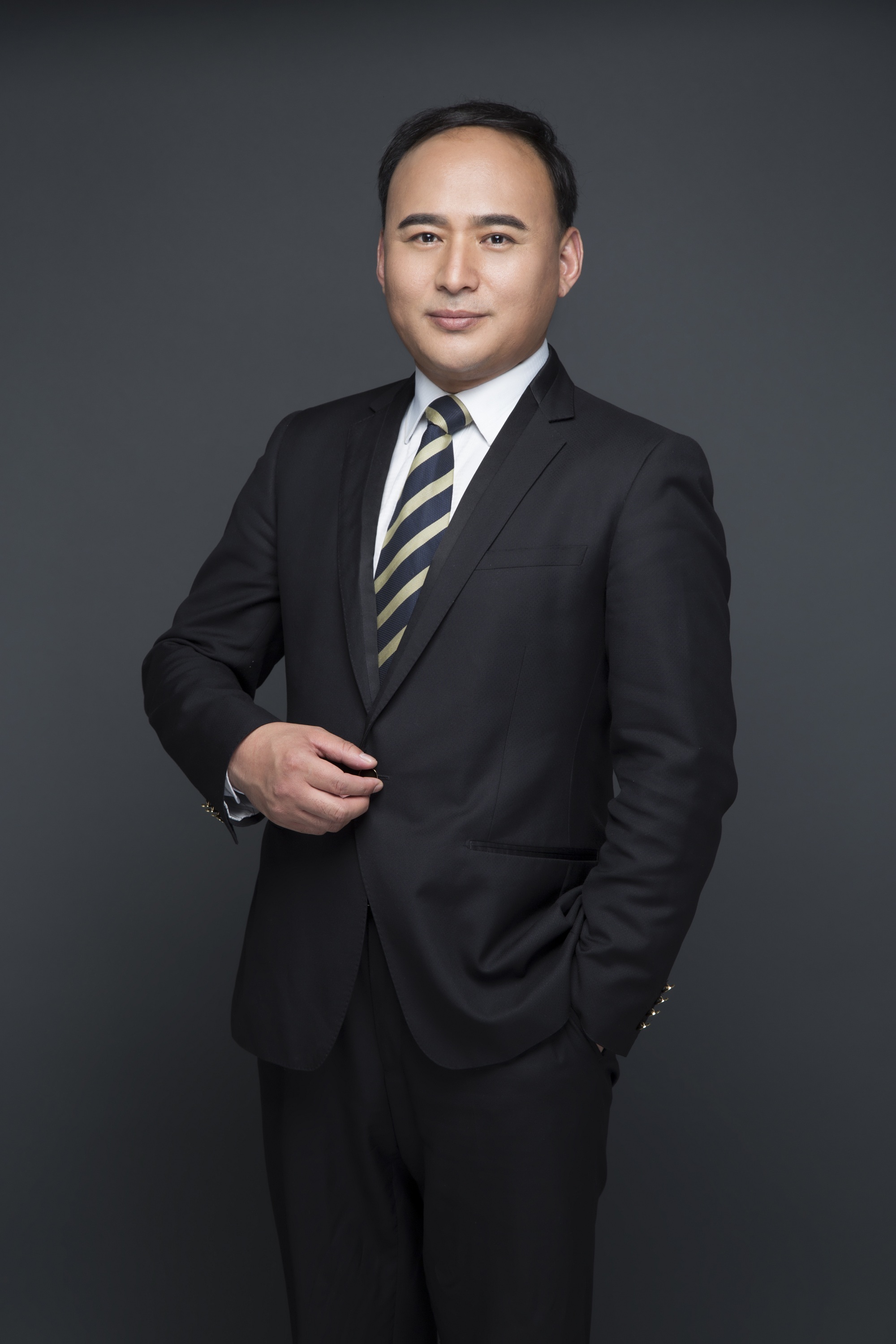 王兰英 灯光与摄影艺术负责人